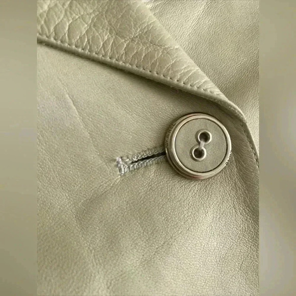 CHANEL Light Green Jacket size medium new - Picture 7 of 16